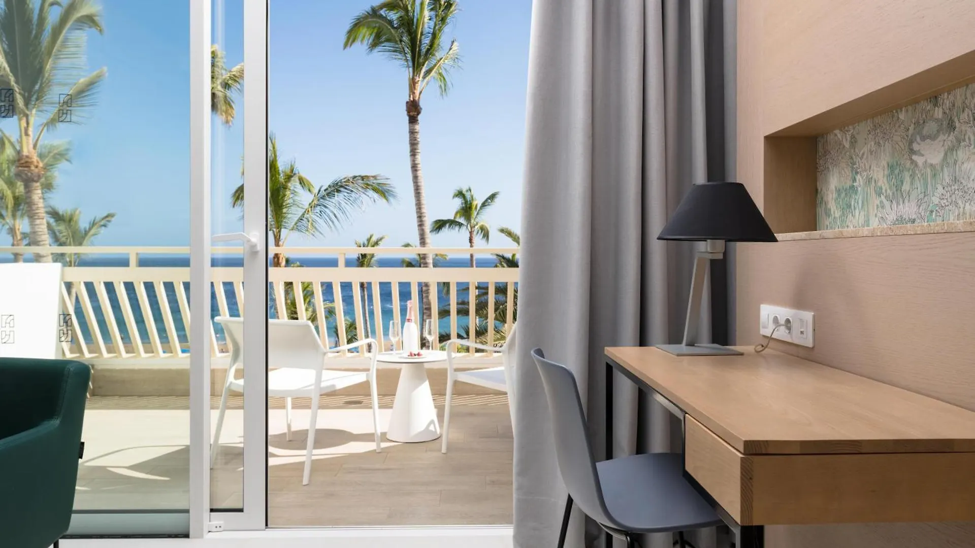 Plus Fariones Suite Hotel Puerto del Carmen  4*, Puerto del Carmen (Lanzarote) Spanien