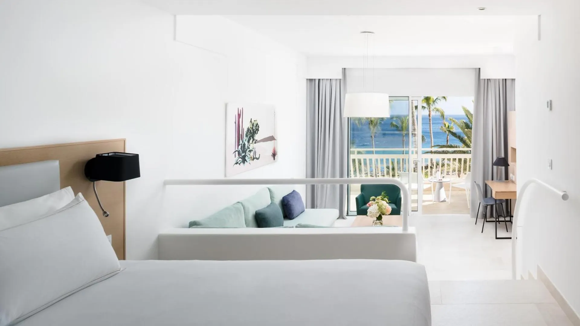 פוארטו דל כרמן Plus Fariones Suite Hotel