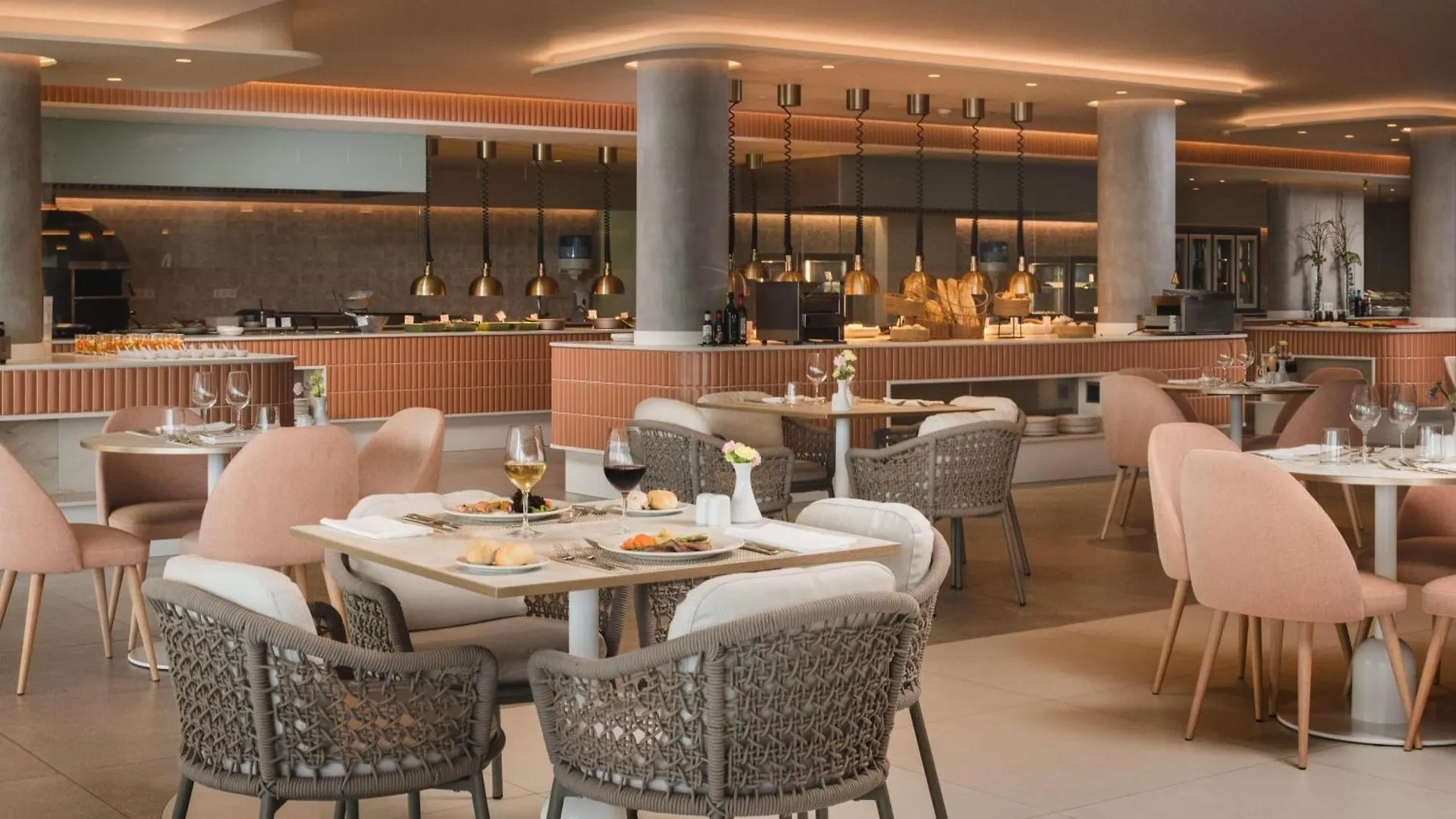 Plus Fariones Suite Hotel بويرتو ذيل كارمين 4*,
