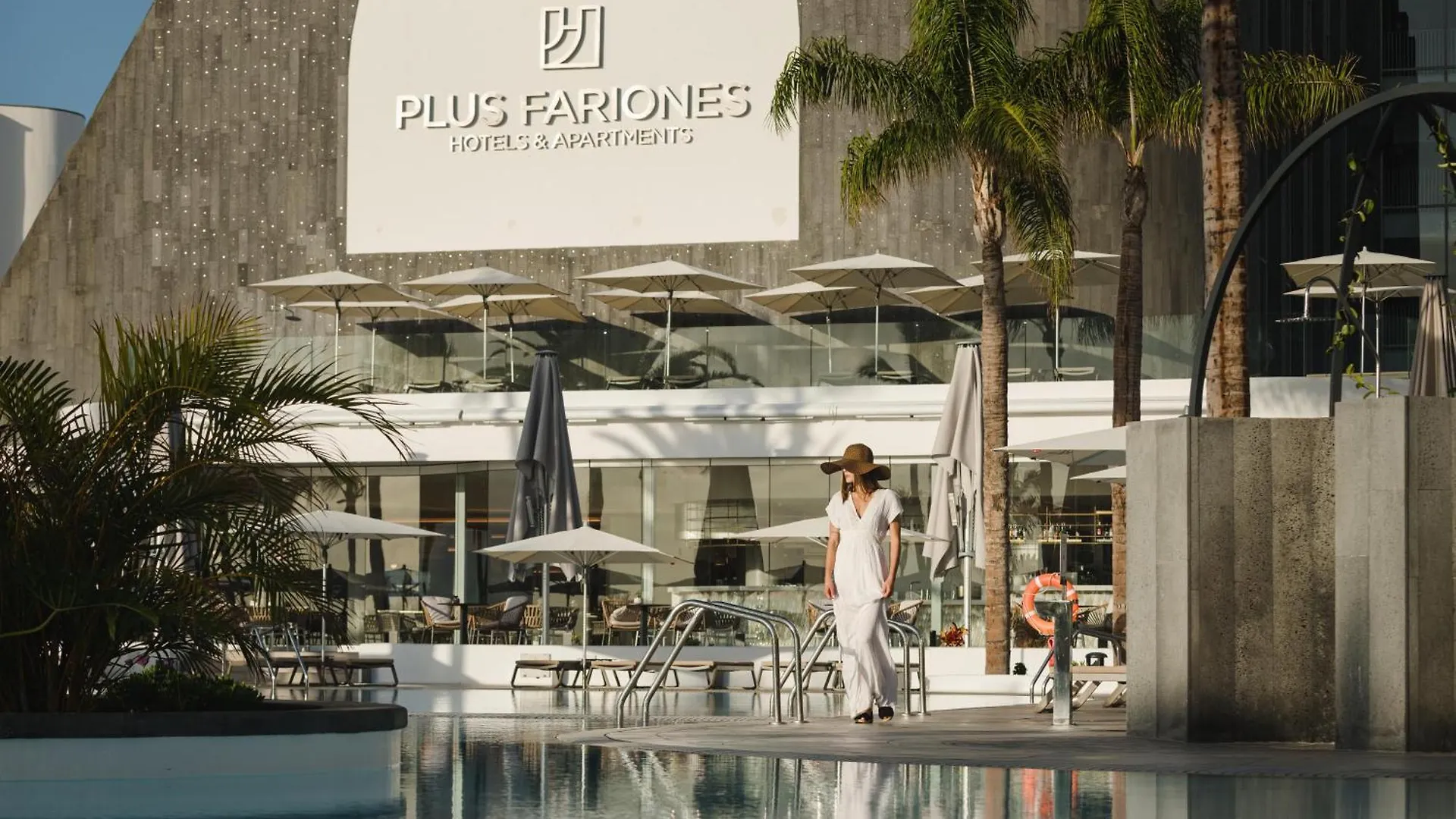 פוארטו דל כרמן Plus Fariones Suite Hotel